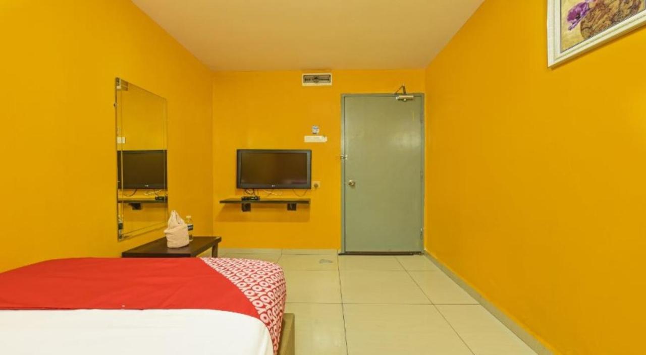 Juru Hotel Букит-Мертаджам Экстерьер фото