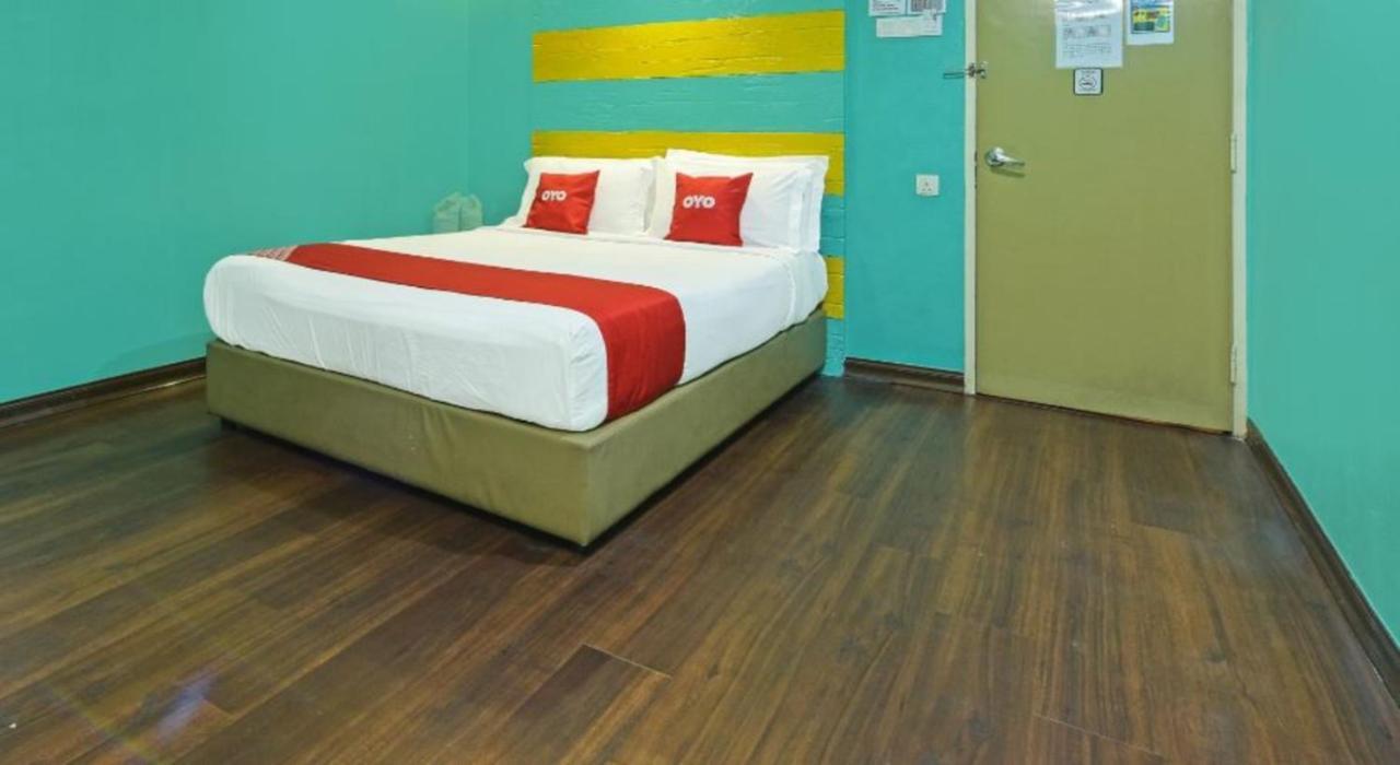 Juru Hotel Букит-Мертаджам Экстерьер фото